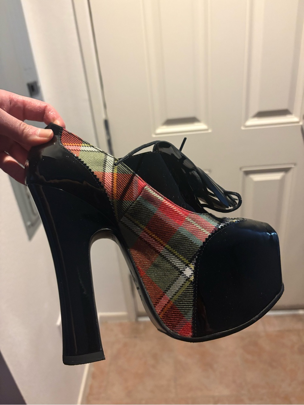 Vivienne Westwood Black Patent Platform Heels with Multicolor Tartan Wool - Picture 3 of 14